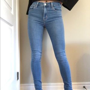 Levi’s 720 High Rise Super Skinny Jeggings
